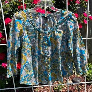 H&M printed blouse preowned gently used, size 8